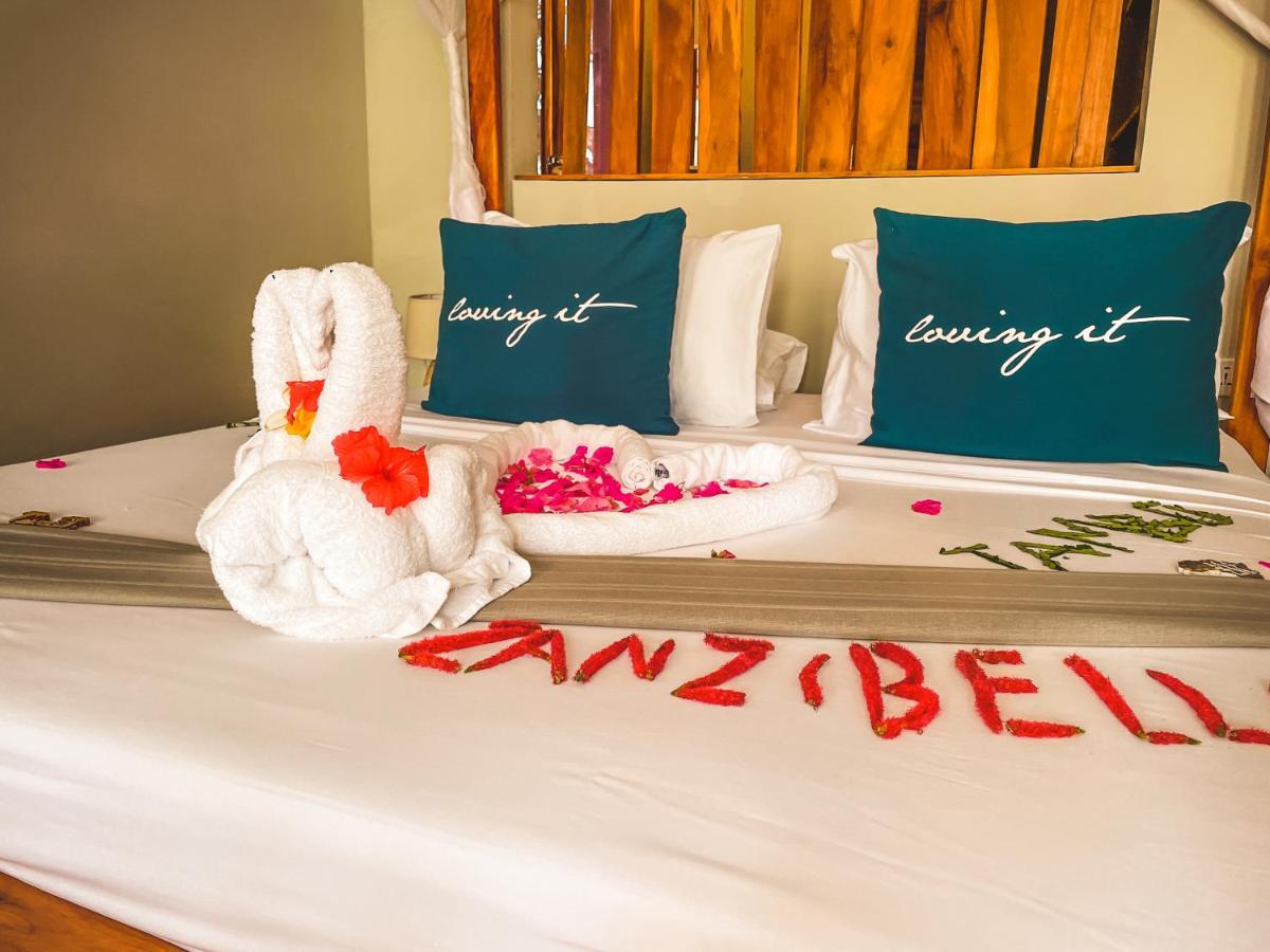 Zanzibella Hotel & Spa Kiwengwa  Bagian luar foto A bed at the hotel