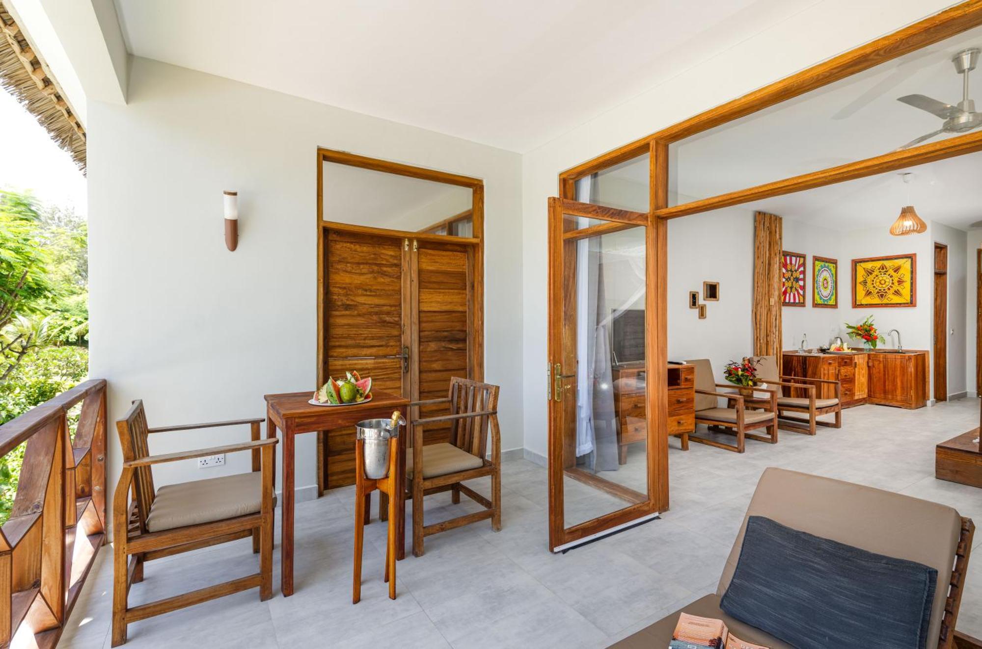 Zanzibella Hotel & Spa Kiwengwa  Bagian luar foto A suite at the hotel